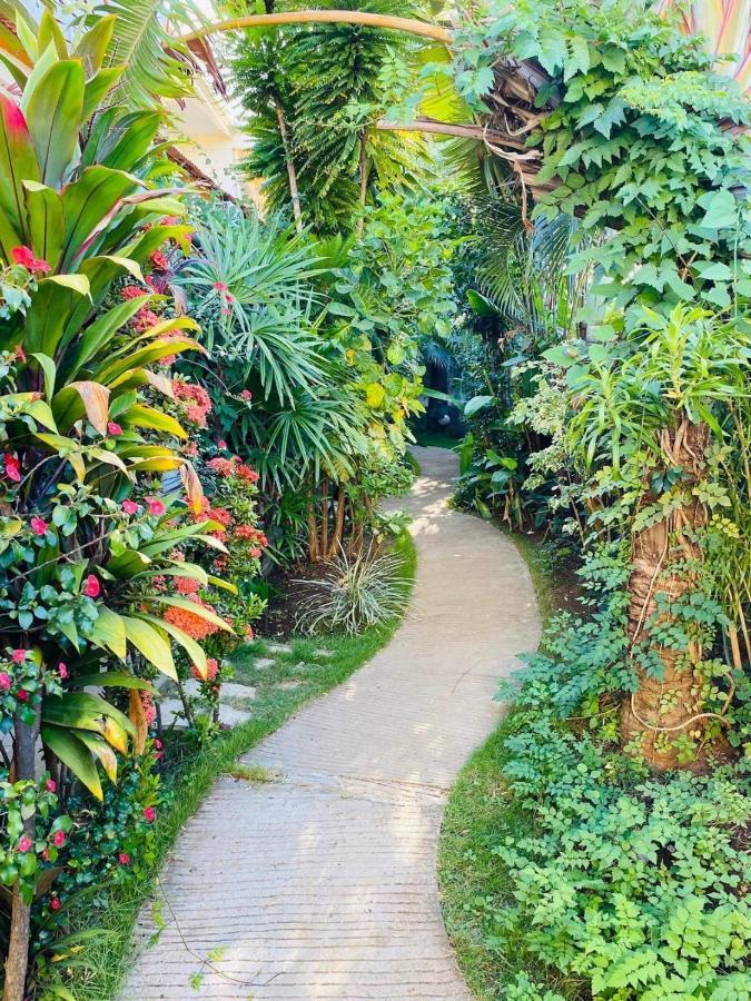 Le Jardin Exotique Hotel Antsiranana Exteriör bild