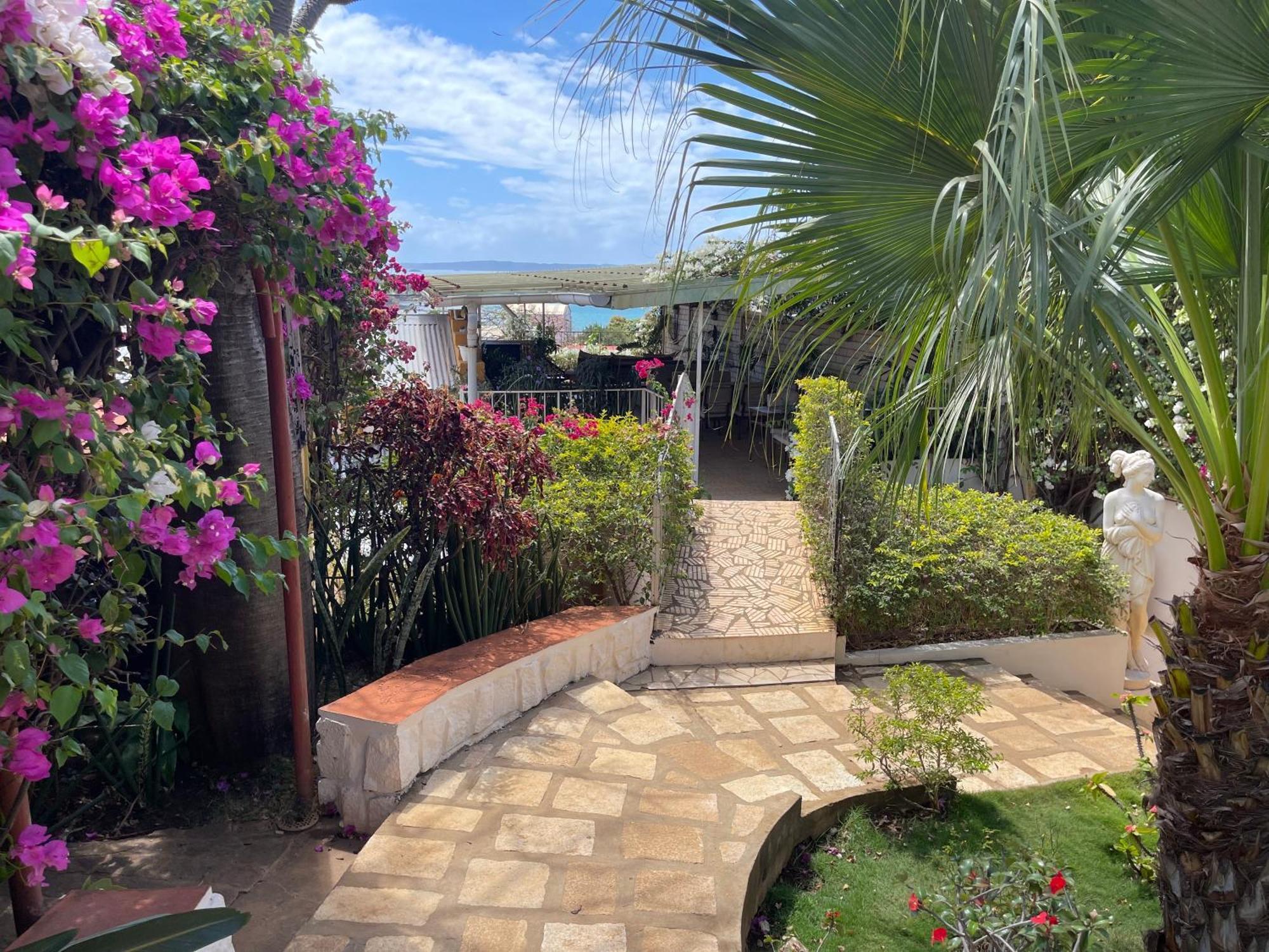 Le Jardin Exotique Hotel Antsiranana Exteriör bild
